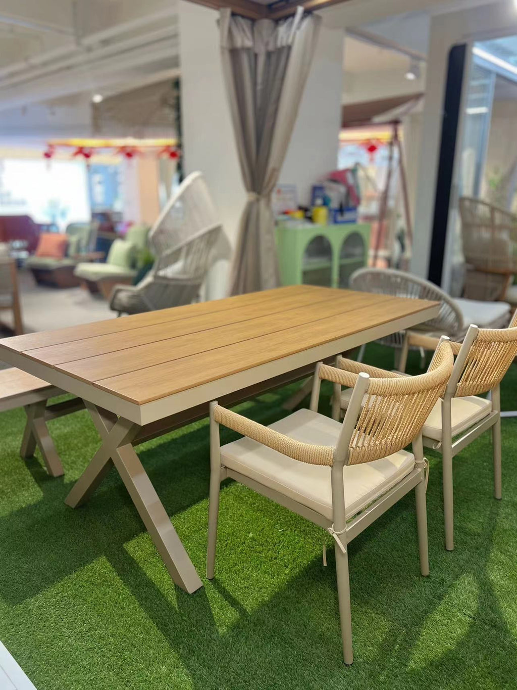 DARA Coastal Outdoor Dining Set