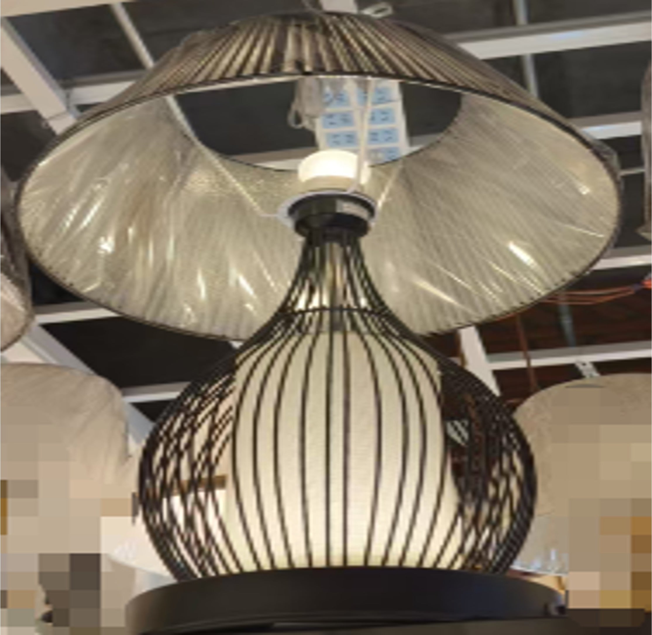 Modern Cage Table Lamp – Sculptural Wire Base