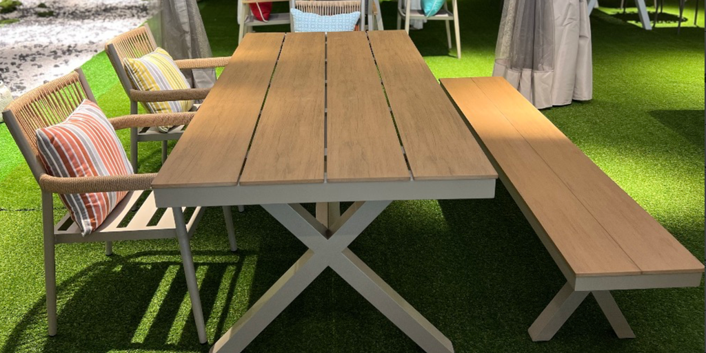 DARA Coastal Outdoor Dining Set